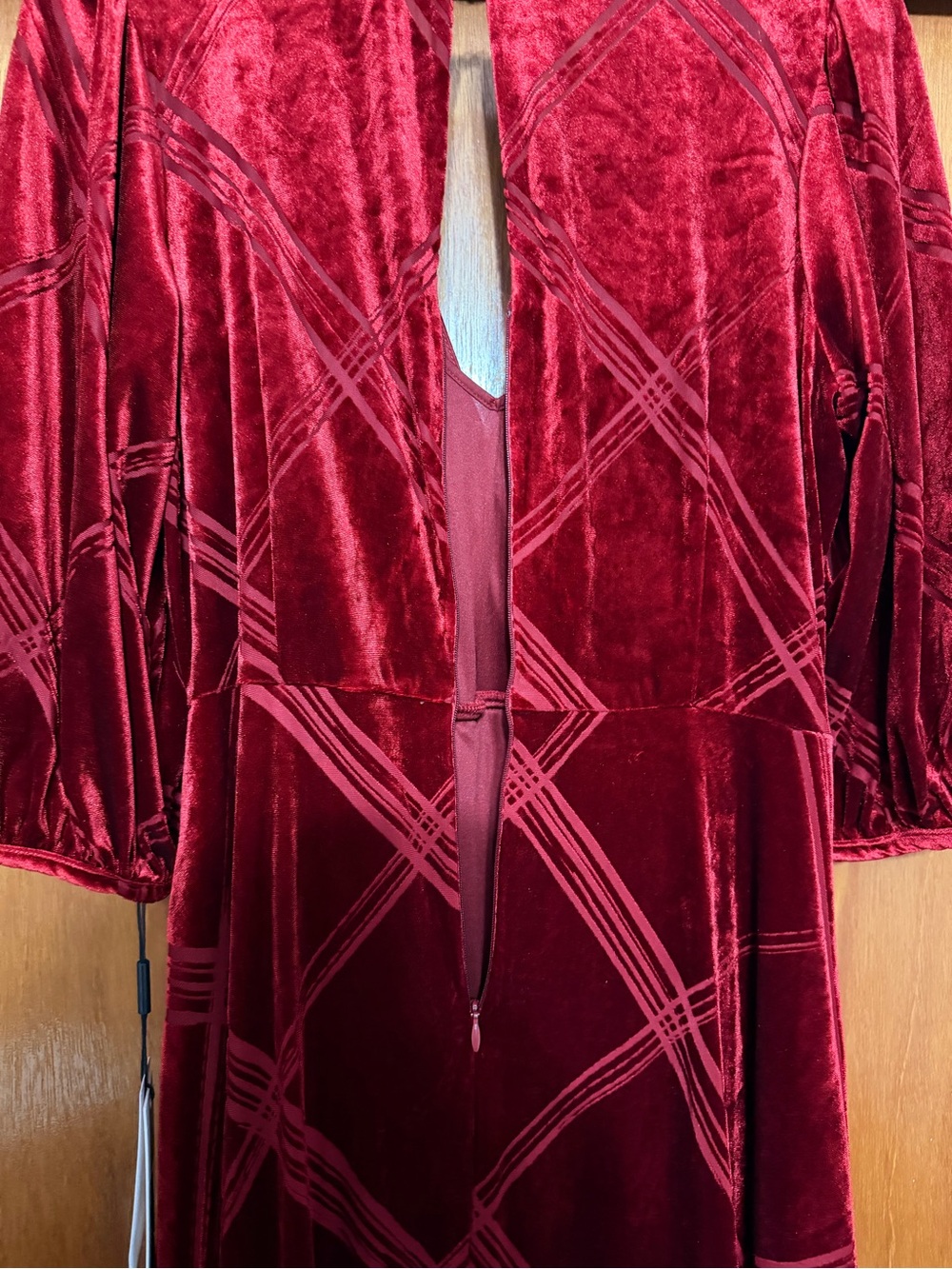 Calvin Klein Burgundy Velvet Wrap Midi Dress NWT size 10 - Picture 7 of 9